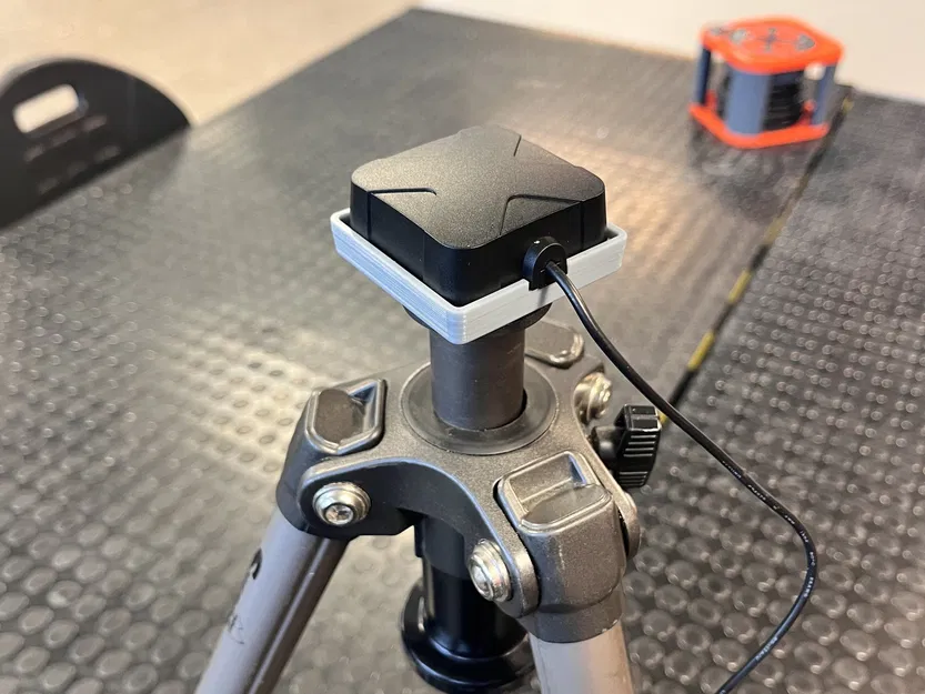 Đế Gắn Chân Máy Ảnh Cho Anten Here+ RTK - Image 1