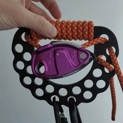 Giá Đỡ Đồ Leo Núi 3D Siêu Nhẹ