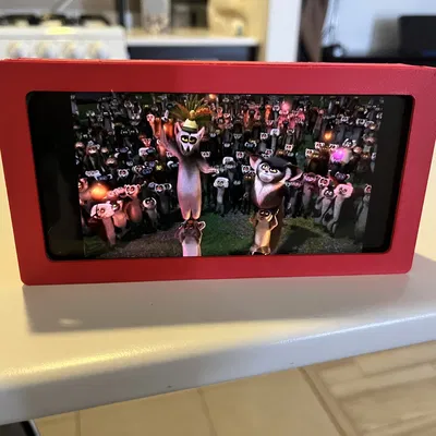 Kệ Điện Thoại iPhone Hình TV