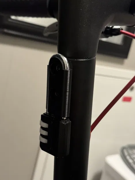 Padlock holder for e-scooter - Image 2