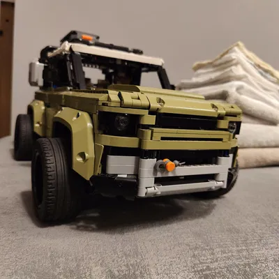 Bánh xe rãnh ngược Defender 42110