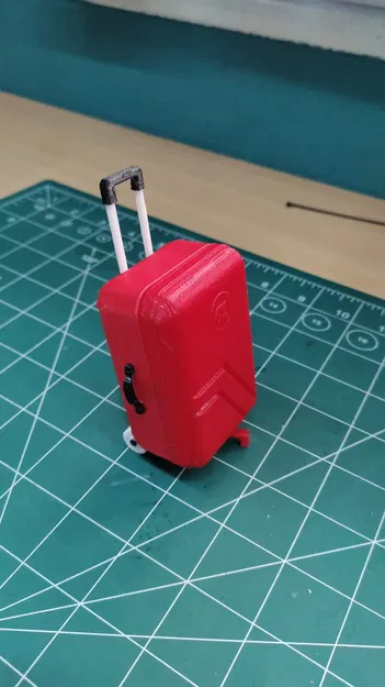 Mô hình vali đồ chơi thu nhỏ; in 3D - Image 2