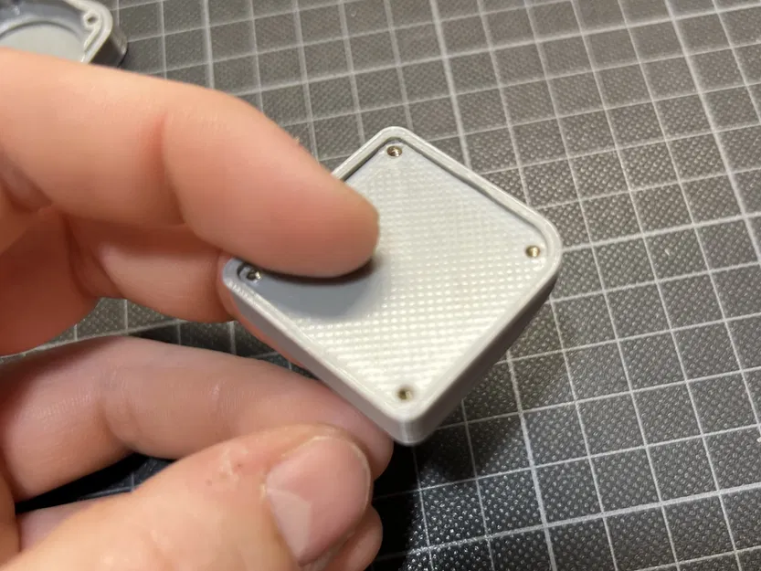 Holder AirTag kiểu Game Boy (CẬP NHẬT) - Image 10