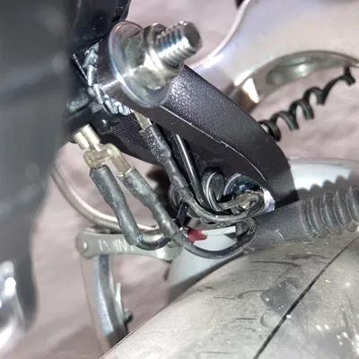 Giá đỡ đèn xe đạp