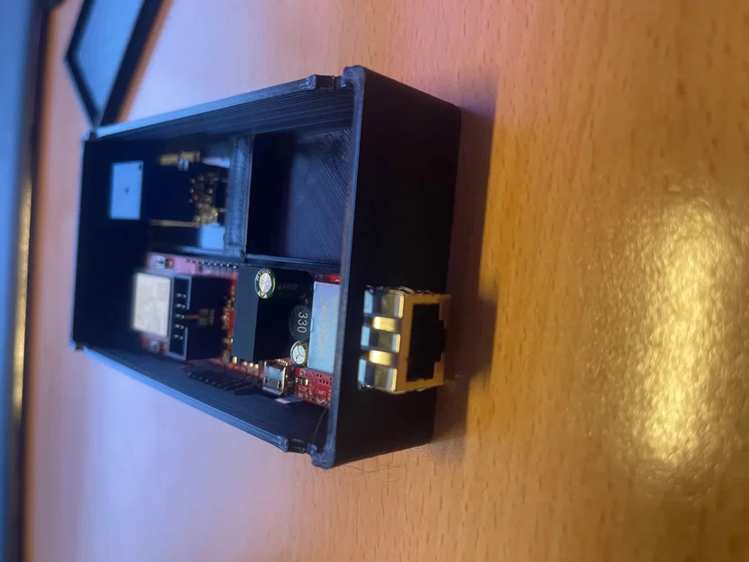 Hộp đựng ESP32 kèm relay - Image 3