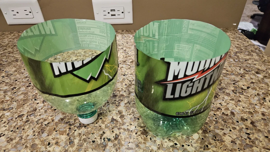 Hand Painting Pail!! Uses 2 Liter Pop/Soda Bottles for Reusable/Disposable Inserts. - Image 10