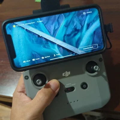 Giá đỡ tương thích Quad Lock cho remote DJI và các loại tương tự