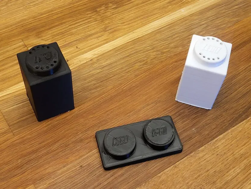 LEGO Salt & Pepper Shakers - Image 3