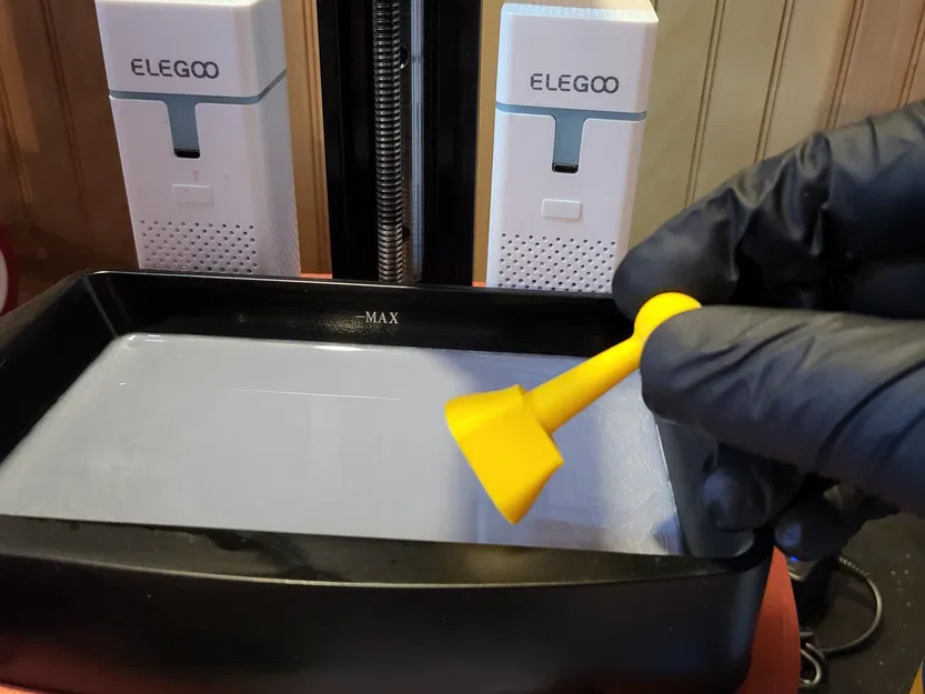 Chốt Vệ Sinh Thùng Nhựa Resin - Image 3