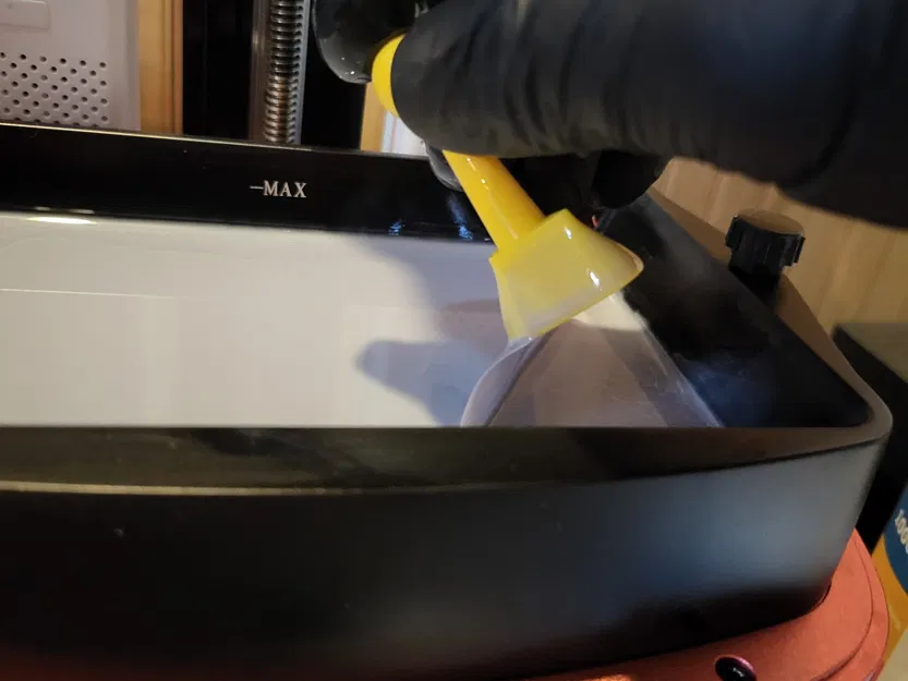 Chốt Vệ Sinh Thùng Nhựa Resin - Image 6