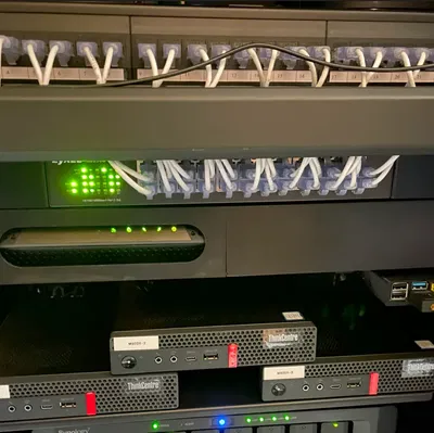 Giá Gắn Modem Netgear CM1200 Cho Rack