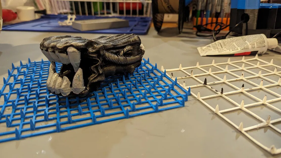 Giá đỡ sơn dày đa năng kiêm thảm chống mèo tè bậy - Image 1