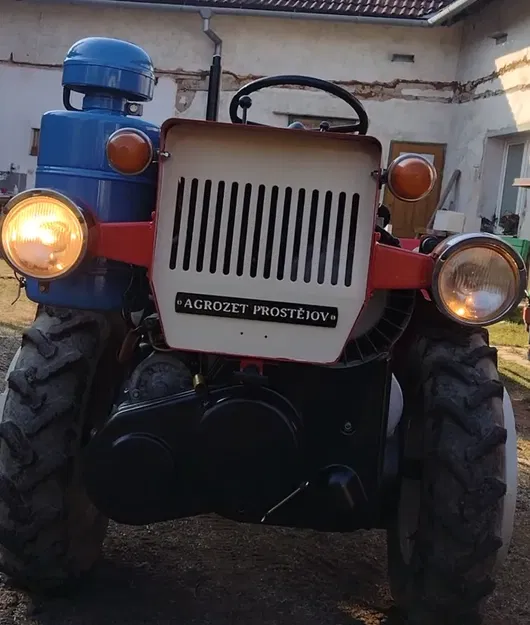 Dấu hiệu máy kéo nhỏ TZ-4K-14 - Image 1