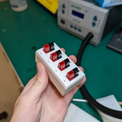 Hộp Phân Phối Điện Cột