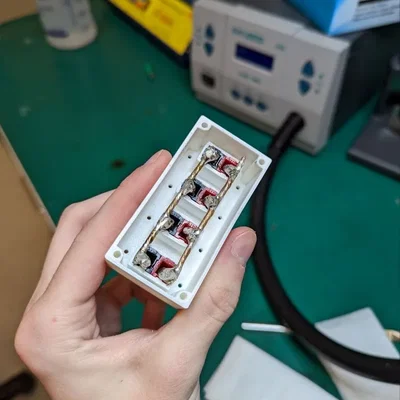 Hộp Phân Phối Điện Cột