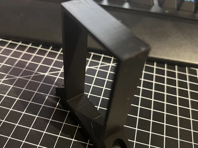 Kệ đỡ ổ cắm Brennenstuhl Super Solid - Image 1