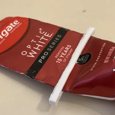 Dụng Cụ Nặn Kem Đánh Răng Tiết Kiệm Nhựa