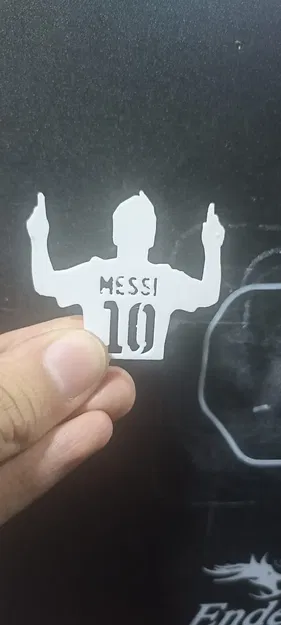 Hình bóng MESSI - Image 1