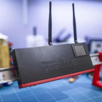 Giá Đỡ Ray DIN Cho Mikrotik RB2011