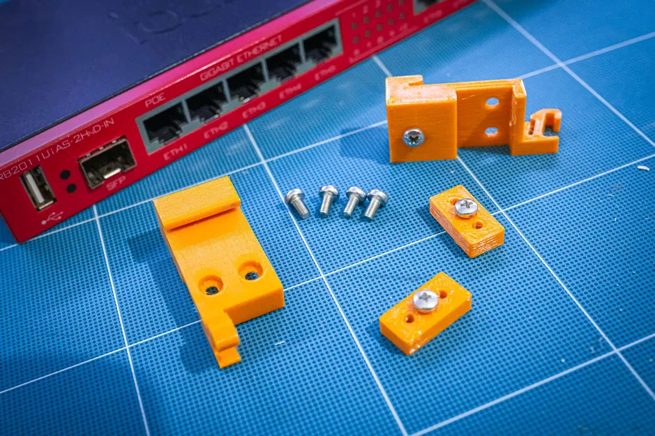 Giá Đỡ Ray DIN Cho Mikrotik RB2011 - Image 2