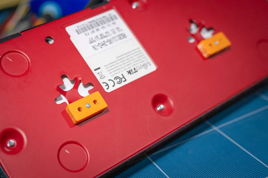 Giá Đỡ Ray DIN Cho Mikrotik RB2011 - Image 4