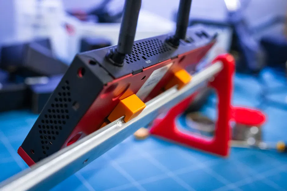 Giá Đỡ Ray DIN Cho Mikrotik RB2011 - Image 6