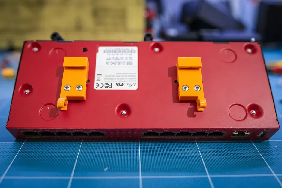 Giá Đỡ Ray DIN Cho Mikrotik RB2011 - Image 7