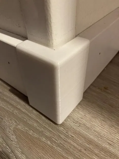 Nắp Góc Len Chân Tường - Image 1