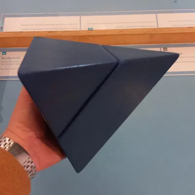 Tetrahedron puzzle
