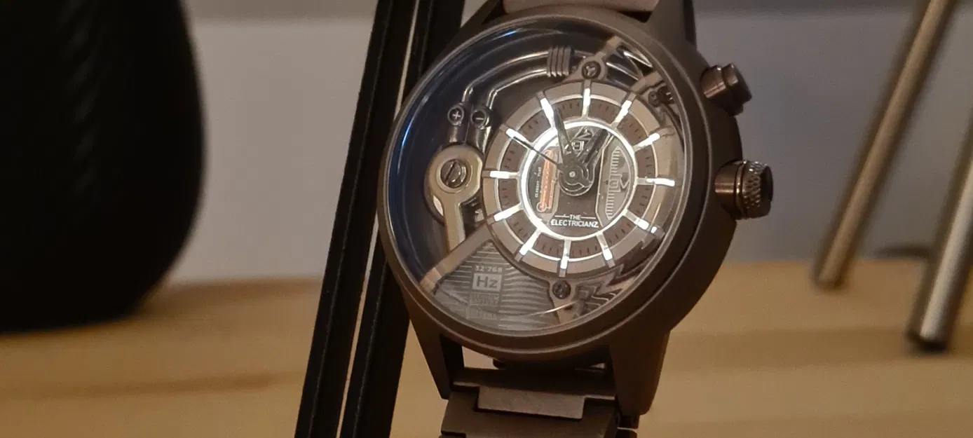 Giá Đỡ Đồng Hồ Chức Năng - Image 2