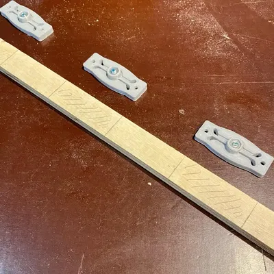 Bộ chèn miter có thể điều chỉnh khe hở bằng không cho máy cưa bàn