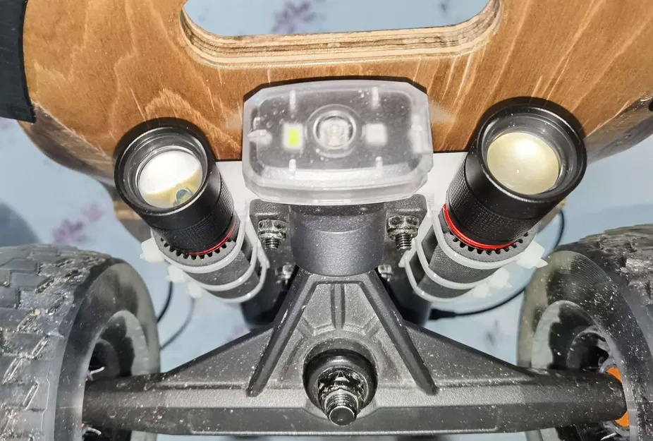 Chỗ Gắn Đèn Cho Ván Trượt Elwing - Image 2