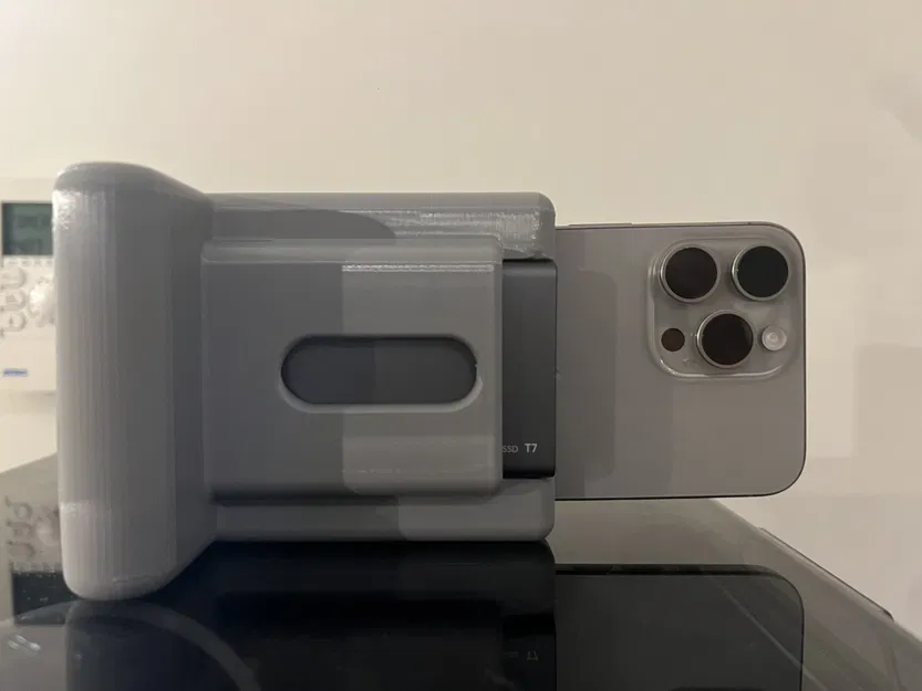 iPhone 15 Pro Max Grip Case Pro SSD - Image 1