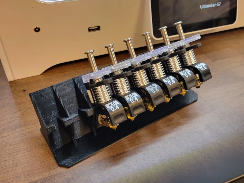 Chân Cắm Đầu Phun Máy In Ultimaker - Image 1