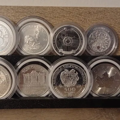 Chân đế đơn giản cho 8 đồng xu