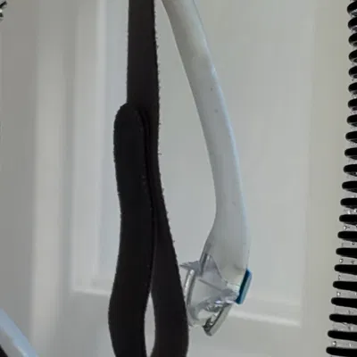 Móc Treo Rèm Tắm (Ống Dây CPAP)