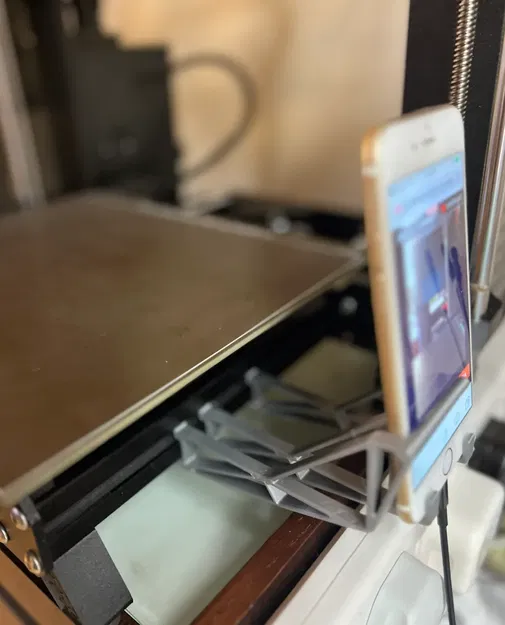 Giá đỡ điện thoại kẹp đơn giản cho Prusa MK4/3S - Image 1