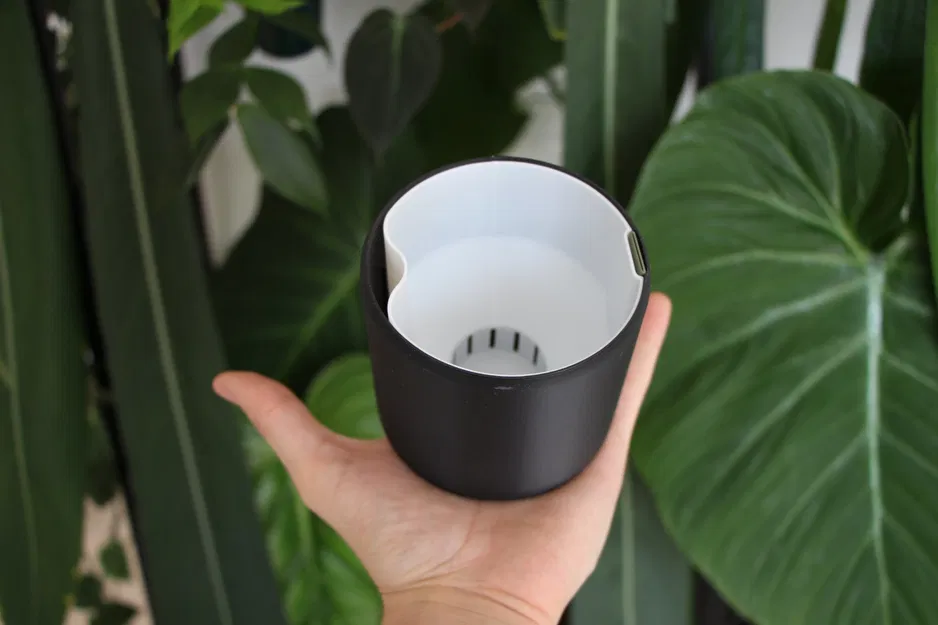 Self Watering Plant Pot - Image 1