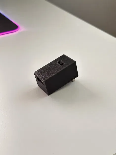 90° USB Adapter with On/Off Switch - Image 1