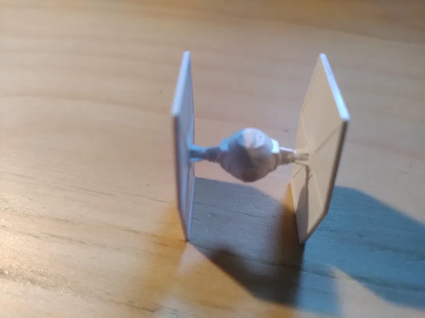 Mô hình Star Wars TIE Fighter Tỉ lệ 1:270 - Image 2