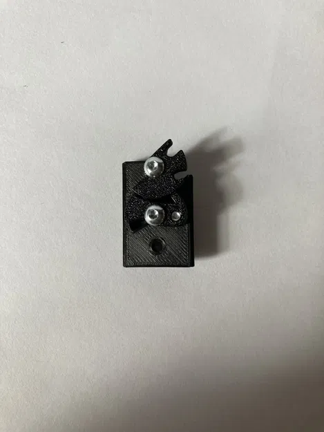 Box with latch lock mechanism - Image 6