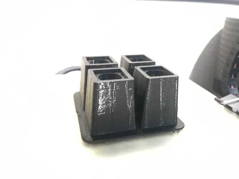 Chân Sliger SM570: Khe hở quạt dày 25mm - Image 4