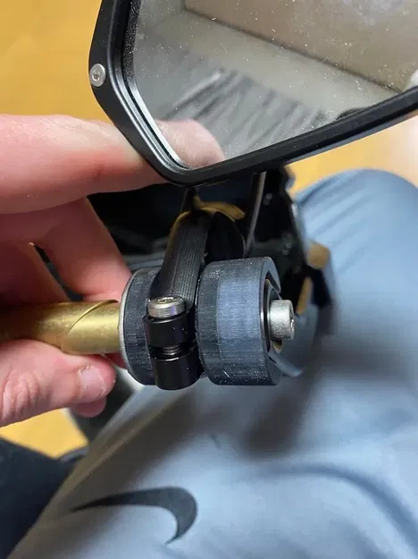 Chắn Gù Tay Lái & Gương Chiếu Hậu Cho KTM SuperDuke - Image 1