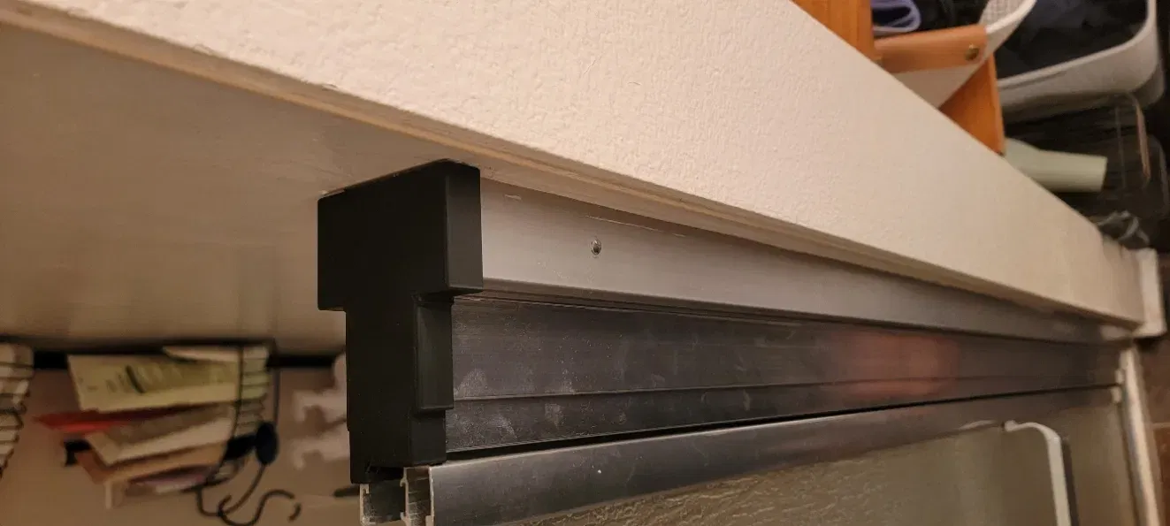 Caps for broken old shower door - Image 1