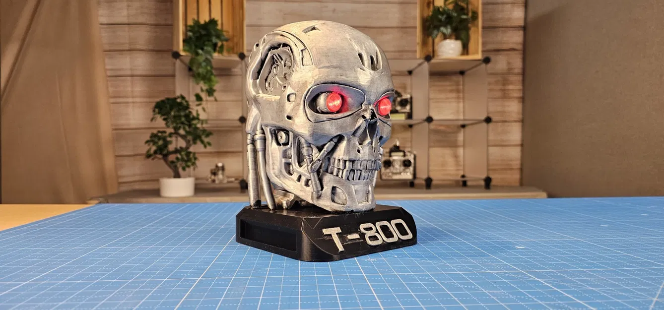 Đầu Terminator Có Mắt LED - Image 1