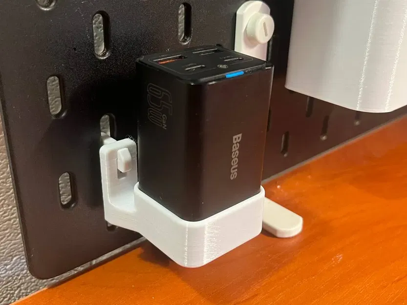 Giá Đỡ Sạc Baseus Cho Bảng Treo IKEA Skadis - Image 1