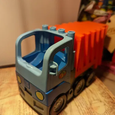 Xe rác Đức có nắp đậy