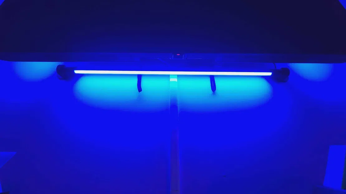 Giá Treo Tường Philips Hue Play Gradient Light Tube - Image 1