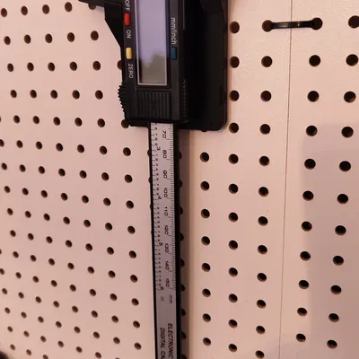 Caliper Mount for Metric Pegboards