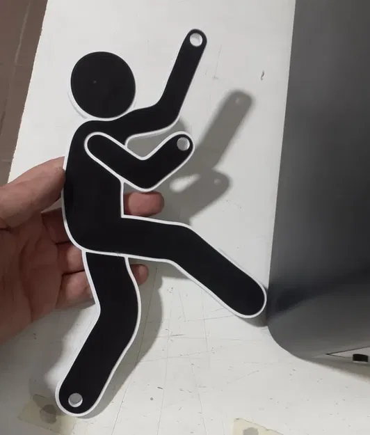 Người Leo Biển Báo Để Lấy Bóng Đèn (Phòng Gym Crossfit) - Image 1